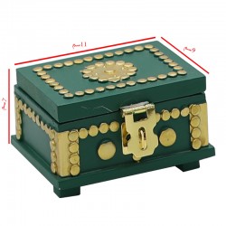 تحفة شكل شنطة تراثية لون أخضر مطرز ذهبي رقم 521396